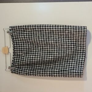 Calvin Klein Houndstooth Pencil Skirt